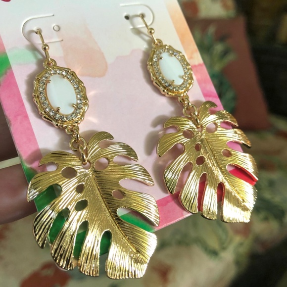 LILLY PULITZER EARRINGS NWT EXQUISITE MONSTERA LEAF  ⭐️ JUNGLE VIBE GOLD - Picture 7 of 10